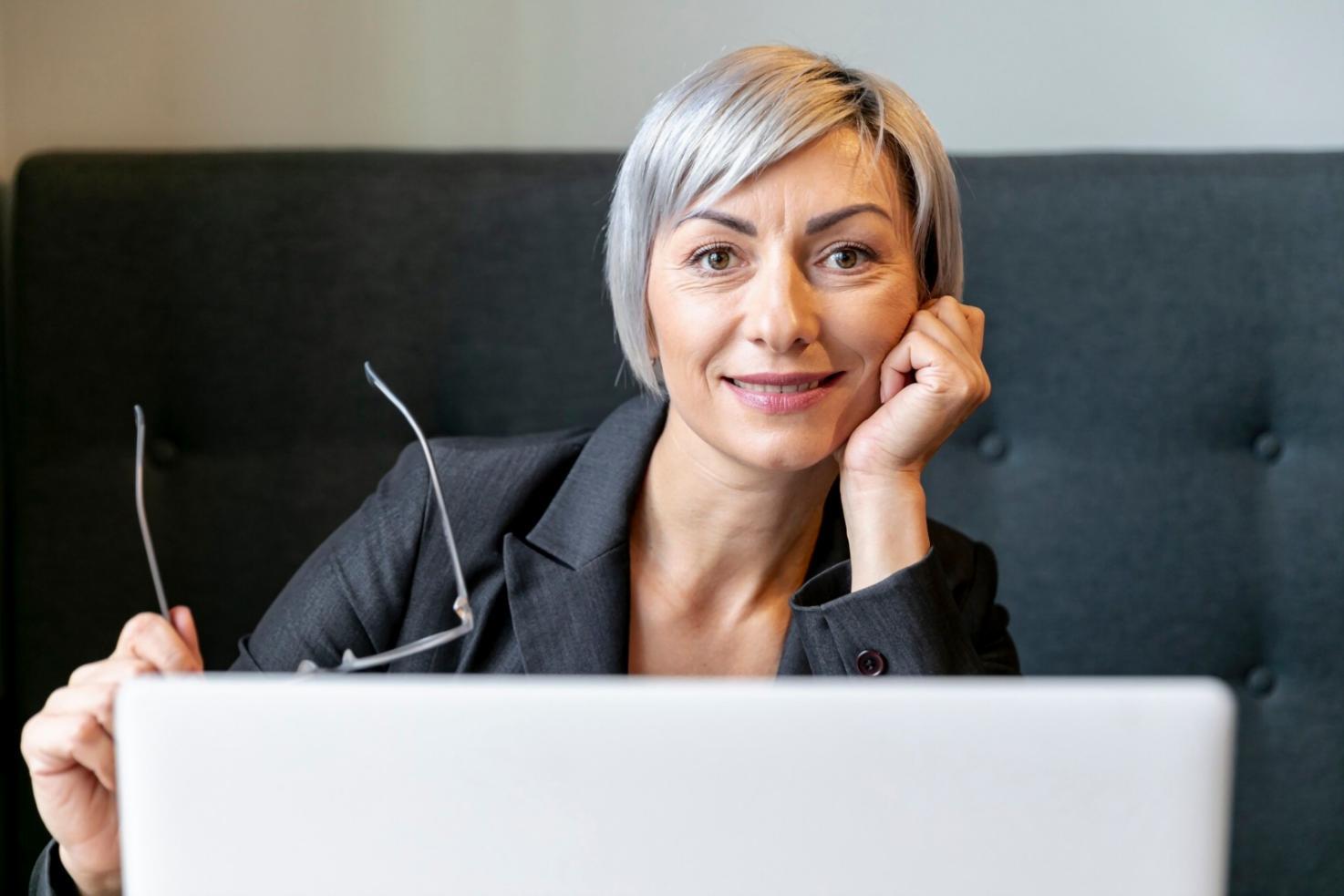 Modernes Büro mit professioneller Arbeitsatmosphäre in Eitorf